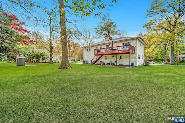 144 Caroline Rd, House other with 4 bedrooms, 3 bathrooms and null parking in Paramus NJ | Image 36