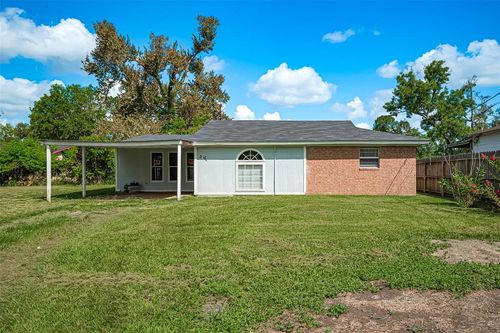 227 N Austin Dr, Angleton, TX, 77515 | Card Image