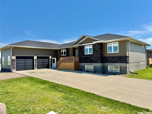 545 Tennyson Avenue, Southey, SK, S0G4P0 | Card Image