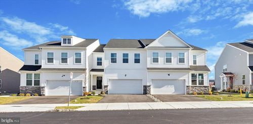 124 Ladbroke Dr, EXTON, PA, 19341-2454 | Card Image