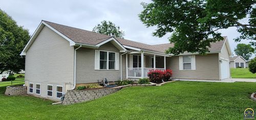 3508 Se Garden Ct, Topeka, KS, 66605 | Card Image