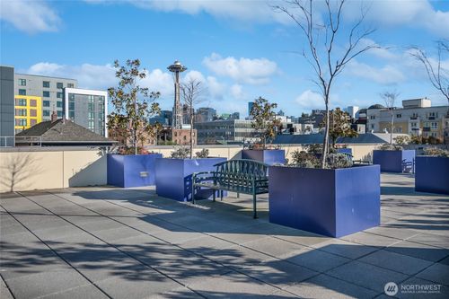 apt-217-17 W Mercer St, Seattle, WA, 98119-5910 | Card Image