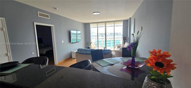 APT-1024 - 7900 Harbor Island Dr, Condo with 1 bedrooms, 2 bathrooms and null parking in North Bay Village FL | Image 6