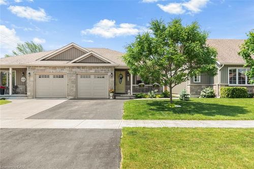 70 Postma Dr, Dunnville, ON, N1A0B2 | Card Image