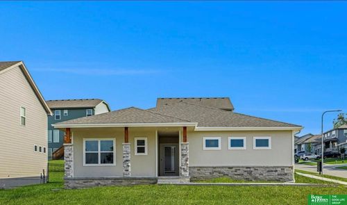 17635 Clay St, Bennington, NE, 68007-1952 | Card Image