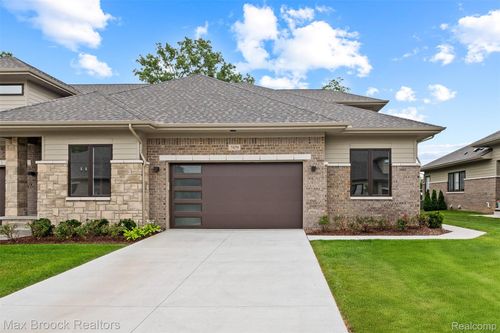 16-7479 Gramercy Cir, West Bloomfield, MI, 48322-2541 | Card Image