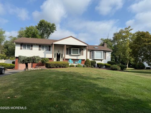 3 Sugar Maple Ave, Manalapan, NJ, 07726-2715 | Card Image