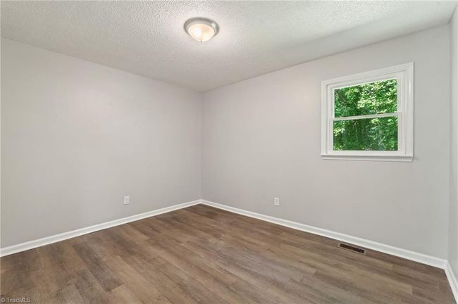 Primary Bedroom | Image 15