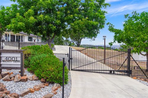 4001 Walnut Drive, Rescue, CA, 95672 | Card Image