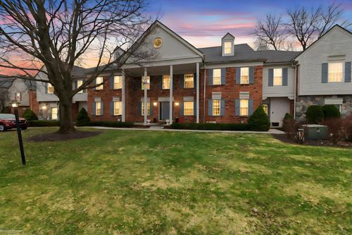 1645 Huntington Park, Rochester Hills, MI, 48309 | Card Image