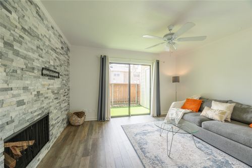 apt-201-4748 Old Bent Tree Ln, Dallas, TX, 75287-7115 | Card Image