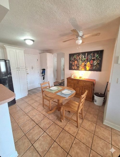 apt-4a-2211 S Stewart Ave, Lombard, IL, 60148-5522 | Card Image