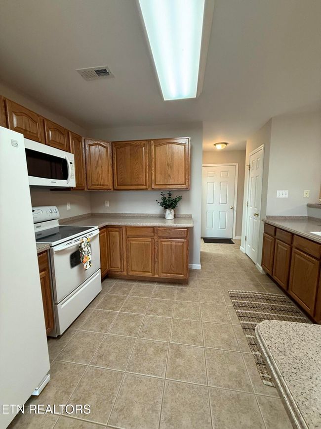END - 2903 Dominion Dr, Condo with 2 bedrooms, 2 bathrooms and 1 parking in Maryville TN | Image 34