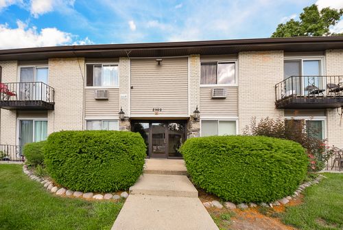 2b-8999 Kennedy Dr, Des Plaines, IL, 60016-5439 | Card Image