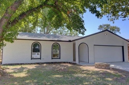 1009 W Memphis St, Broken Arrow, OK, 74012-5036 | Card Image