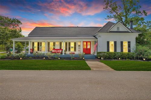 415 Houston St, Montgomery, TX, 77316-4402 | Card Image