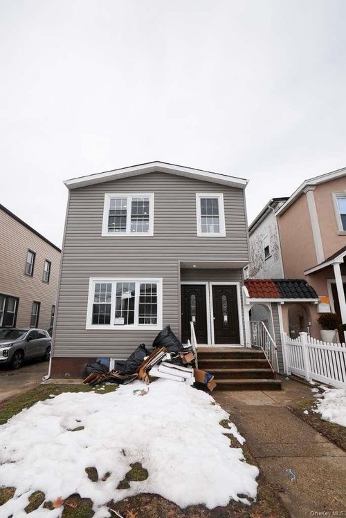 13540 231st St, Laurelton, NY, 11413-2532 | Card Image