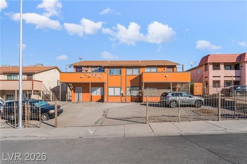 6982 Hopkins Dr, Las Vegas, NV, 89156-6088 | Card Image