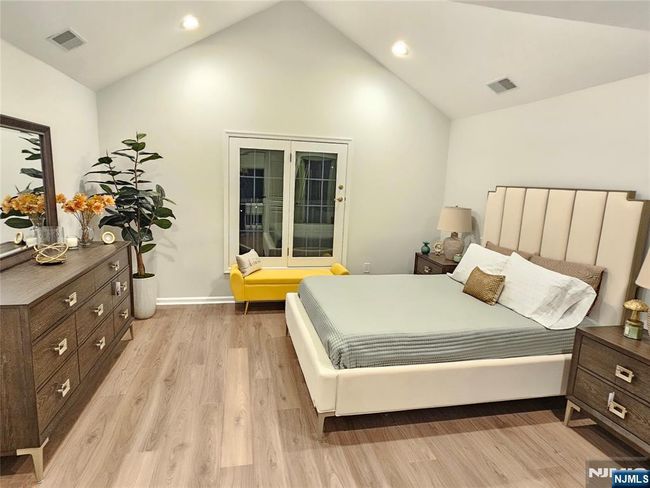 22 - 5-22 Maple Cres, Townhouse with 2 bedrooms, 2 bathrooms and null parking in Vernon NJ | Image 26