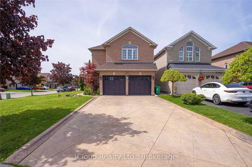 upper-3313 Gumwood Rd, Mississauga, ON, L5N8A5 | Card Image