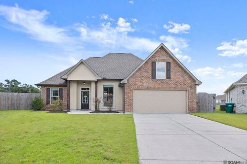 11625 Regal St, Denham Springs, LA, 70726-7066 | Card Image