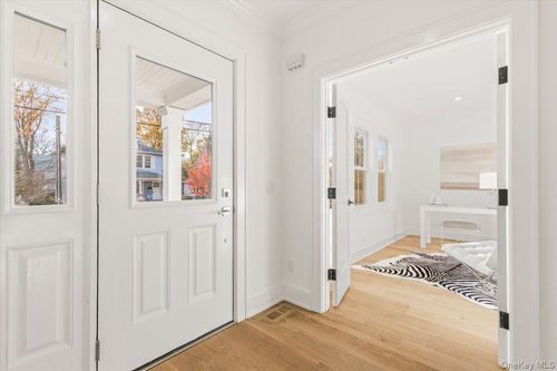 60 Grapal St, Rye, NY, 10580-3929 | Card Image