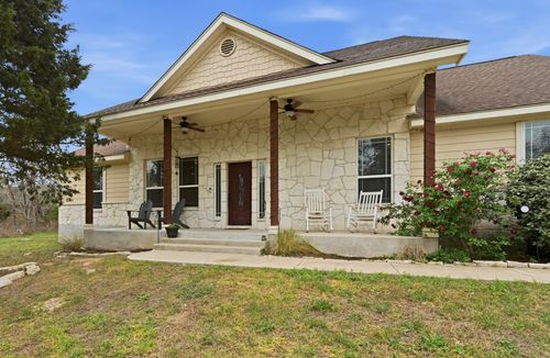 202 Cedar Hills Dr, Elgin, TX, 78621-9726 | Card Image
