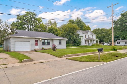 2619 E Division St, Springfield, MO, 65803-5227 | Card Image