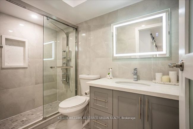 462 Reeves Way Blvd, House other with 4 bedrooms, 4 bathrooms and 3 parking in Stouffville ON | Image 23