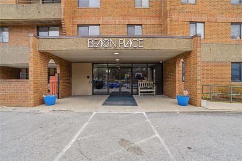 213-5715 Beacon St, Squirrel Hill, PA, 15217 | Card Image