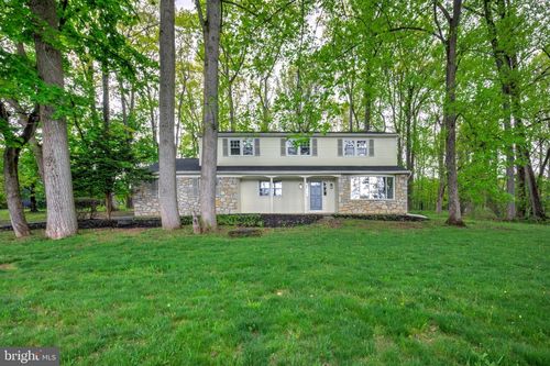 4928 Edgewood Rd, DOYLESTOWN, PA, 18902-1502 | Card Image