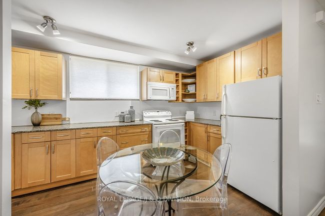 17 - 123 Strathcona Ave, Condo with 2 bedrooms, 1 bathrooms and 1 parking in Toronto ON | Image 4