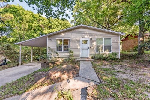 5529 Rainbow Ln, Crestview, FL, 32539-8557 | Card Image