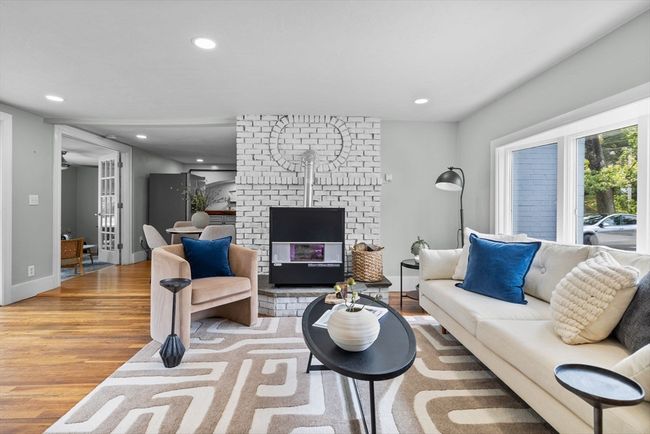 213 Thurston St, House other with 3 bedrooms, 1 bathrooms and 6 parking in Wrentham MA | Image 7