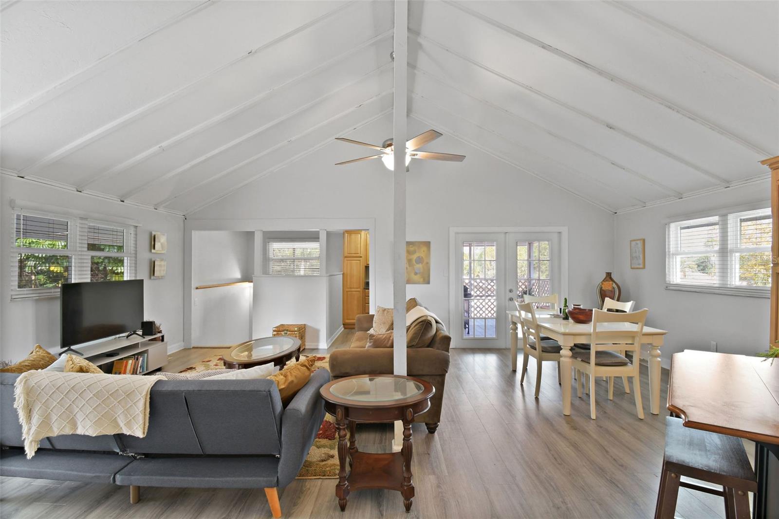 Residential in BABSON PARK 2