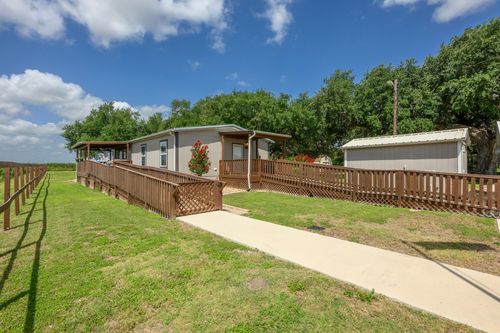 7092 Fm 621, Martindale, TX, 78655 | Card Image