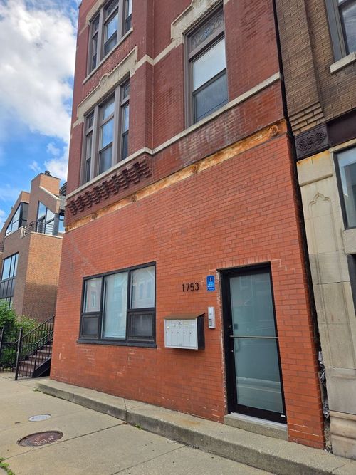 1f-1753 W Augusta Avenue, Chicago, IL, 60622 | Card Image