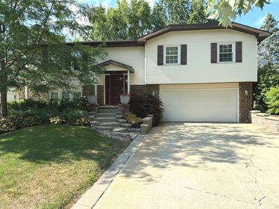 1343 Braemar Court, House other with 3 bedrooms, 3 bathrooms and 2 parking in Bourbonnais IL | Image 2