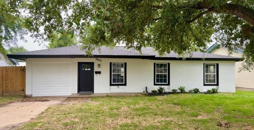 2923 Avenue L, Nederland, TX, 77627-7629 | Card Image