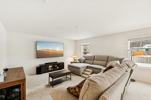 207 Cooper St, Plano, IL, 60545-5127 | Card Image