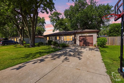 545 Evergreen Ln, Bradley, IL, 60915-1103 | Card Image