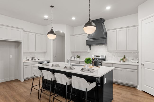 Sleek, sophisticated, contrasting paint. | Image 14