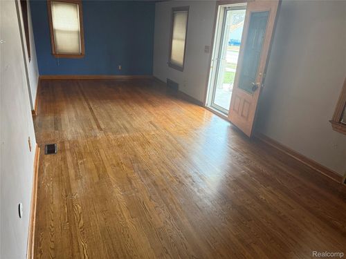 23129 Madison St, Dearborn, MI, 48124-3501 | Card Image