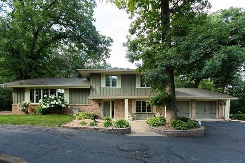 2 Blue Crane Ln, North Oaks, MN, 55127-2603 | Card Image