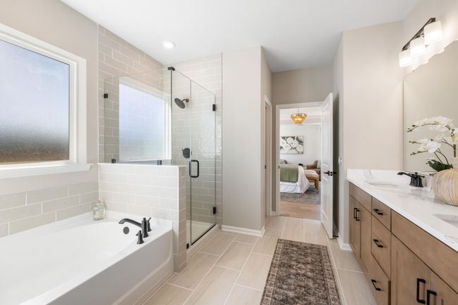 Aspen Primary Bathroom | Image 23