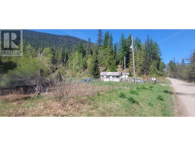 2467 Slocan Valley East Rd, Home with 0 bedrooms, 0 bathrooms and 5 parking in Slocan Park BC | Image 21