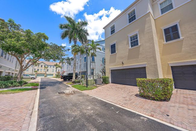 APT-105 - 107 Pond Apple Ln, Condo with 3 bedrooms, 4 bathrooms and null parking in Jupiter FL | Image 26