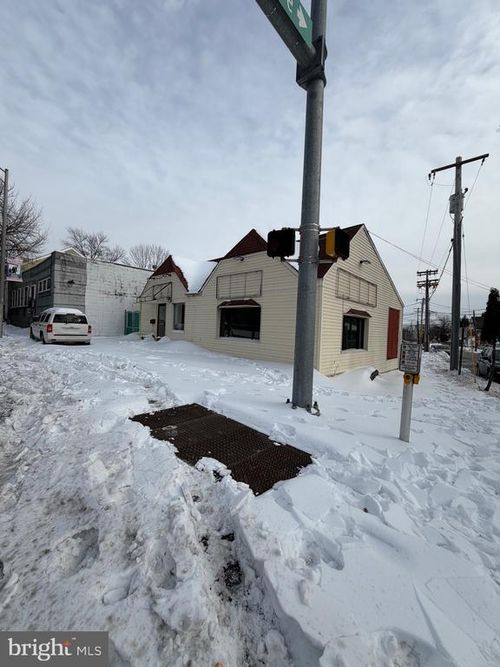 6778 Marshall Rd, UPPER DARBY, PA, 19082-4307 | Card Image