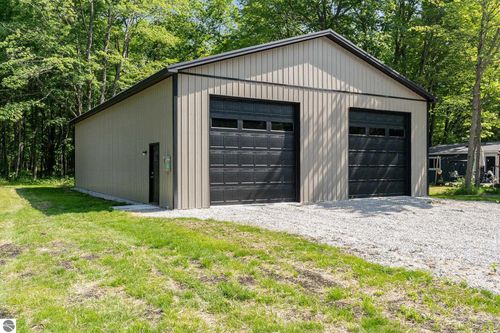 5779 E Twining Rd, Au Gres, MI, 48703-9789 | Card Image