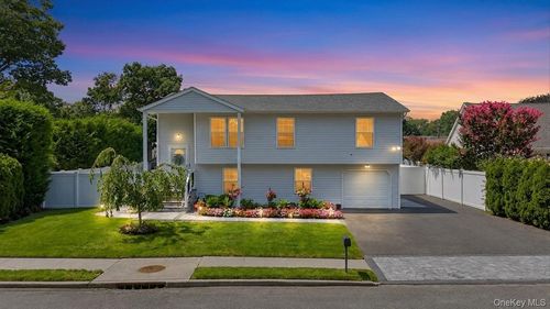 42 Audubon Ave, Holbrook, NY, 11741-2308 | Card Image